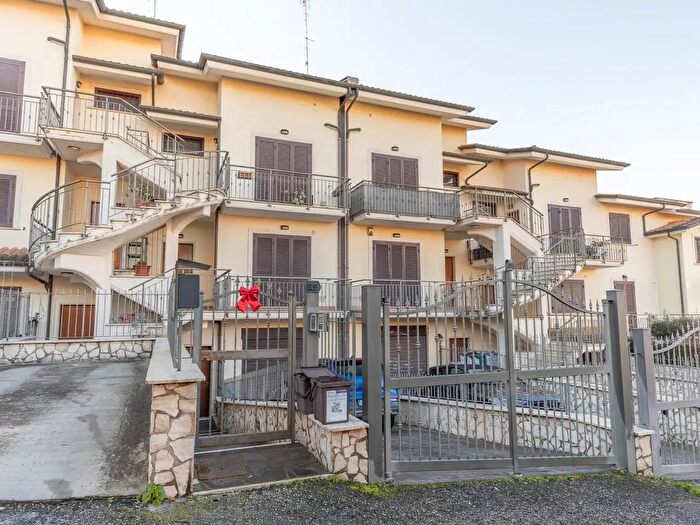 Appartamento quadrilocale in vendita in Mentana