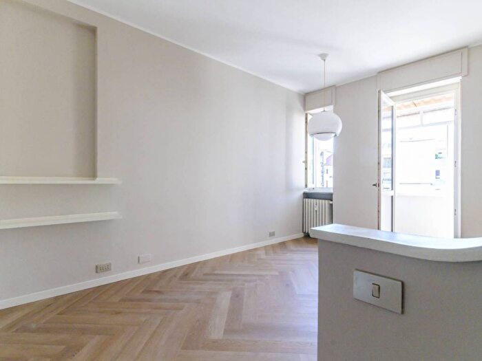Appartamento bilocale in affitto in Via Gaetano Previati, Amendola Buonarroti, Milano