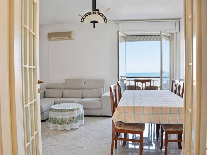 Appartamento con 6 locali in affitto in Via Vittorio Bachelet, Corso Mazzini Via Ciccarone Casarza, Vasto