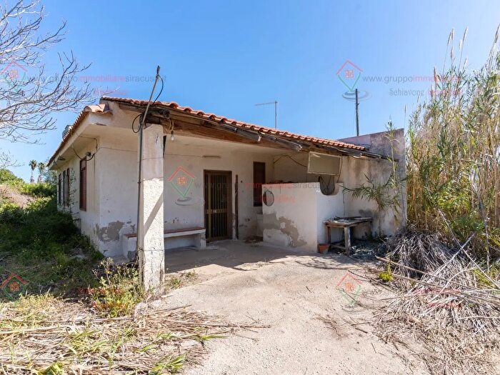 Casa quadrilocale in vendita in Siracusa
