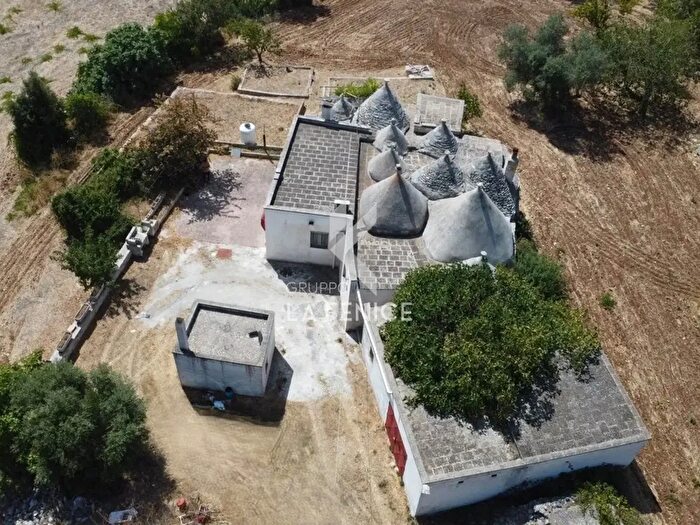 Casa con 7 locali in vendita in Strada Madonna del Pozzo Zona F, Martina Franca