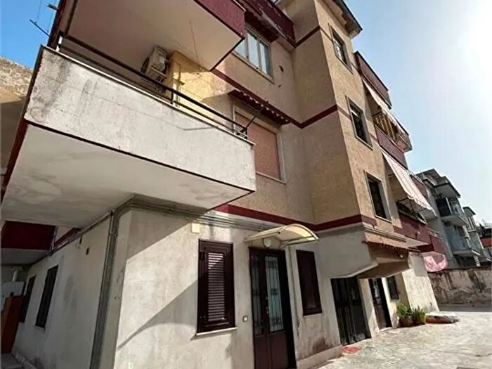 Appartamento trilocale in vendita in Crispano