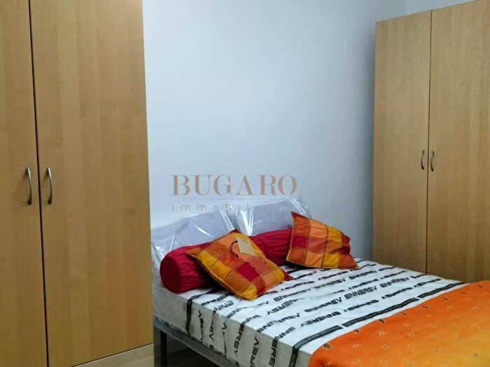 Appartamento quadrilocale in affitto in Cavour, Ancona