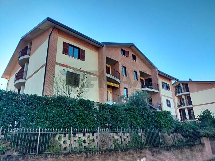 Appartamento quadrilocale in affitto in Via Tommaso da Celano, Perugia