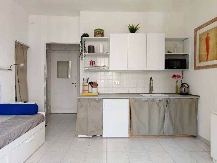 Appartamento monolocale in affitto in Viale Bligny, Bocconi, Milano