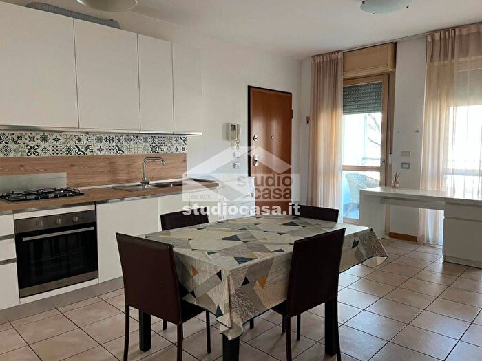 Appartamento trilocale in affitto in Be, Canovine, Bergamo