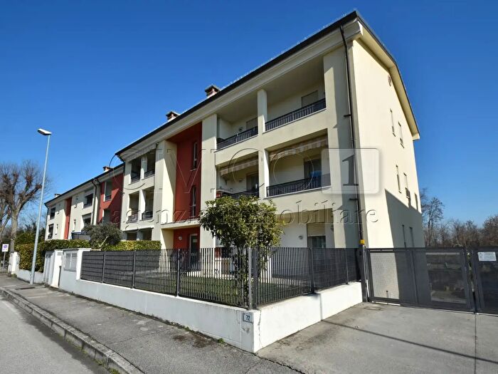 Appartamento quadrilocale in vendita in Via Ferraro, Dueville