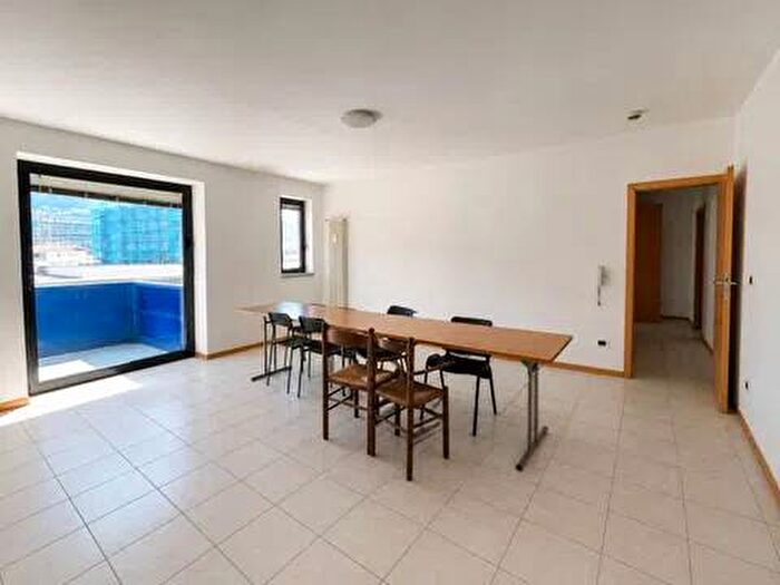 Appartamento trilocale in affitto in Via Vincenzo Lancia, Oltrisarco Aslago, Bolzano