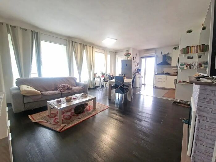 Appartamento con 6 locali in vendita in Carrara