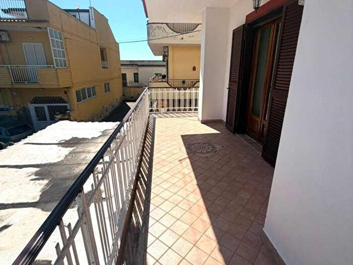 Appartamento quadrilocale in affitto in Via Solferino, Monte di Procida