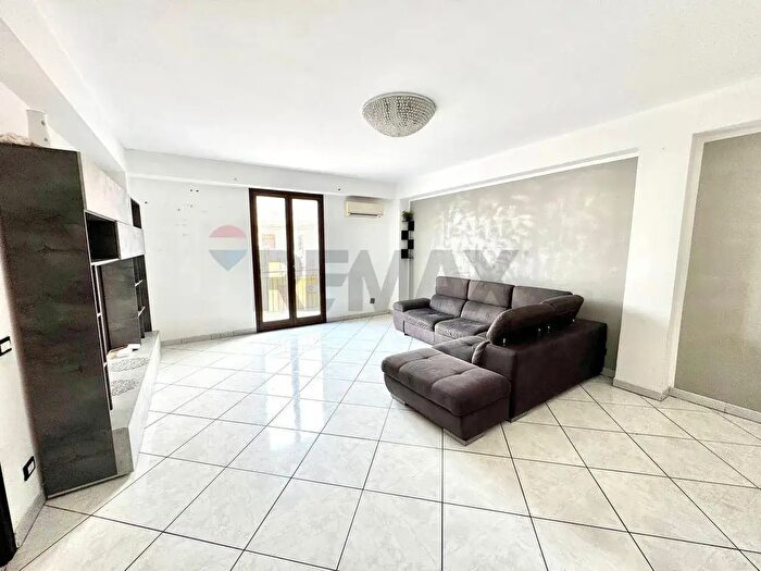 Appartamento trilocale in affitto in Via Libertà, Terrasini