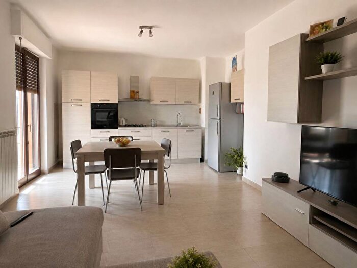 Appartamento con 5 locali in affitto in Via Montello, BovisioMasciago