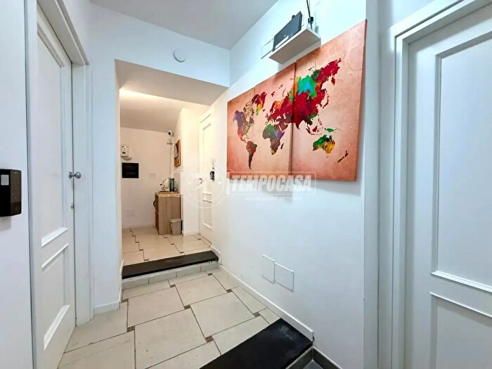 Appartamento in vendita in Napoli