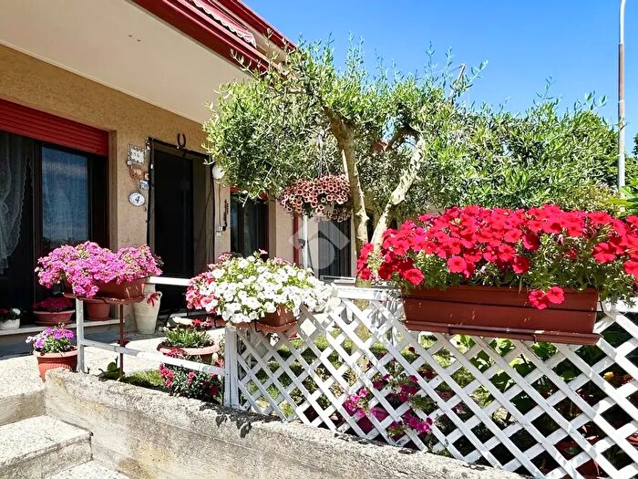 Casa trilocale in vendita in Via F del Cossa, Argenta