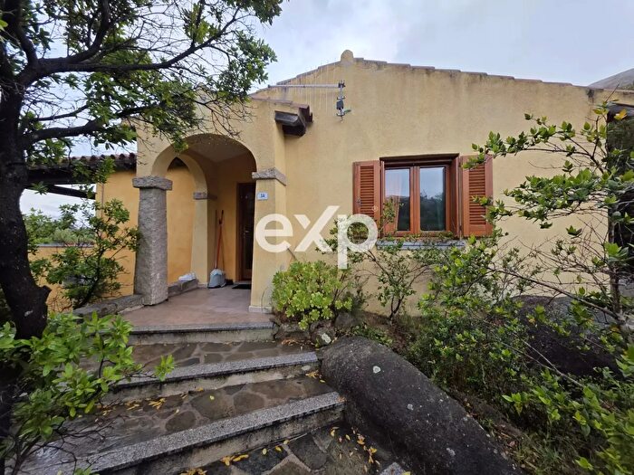 Casa trilocale in vendita in San Teodoro