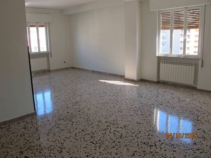 Appartamento quadrilocale in affitto in Via dei Cantieri, Montepellegrino, Palermo