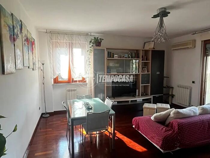 Appartamento trilocale in vendita in Via Benedetto Croce, Castellanza