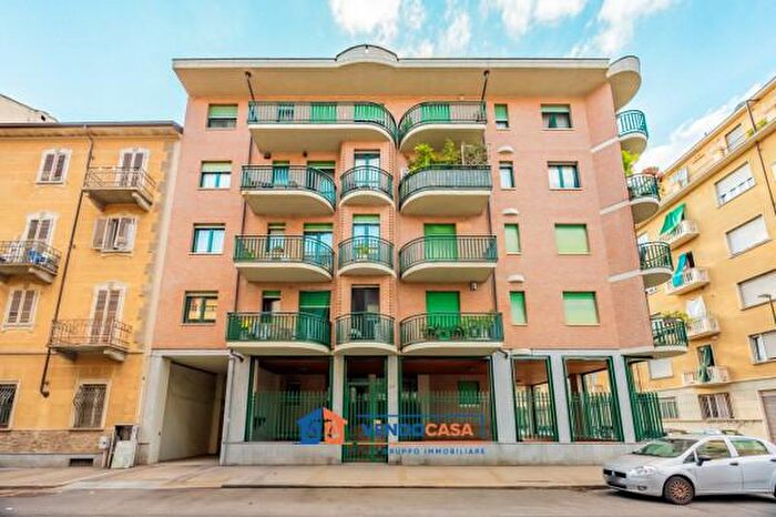 Appartamento quadrilocale in vendita in Via Issiglio, Torino