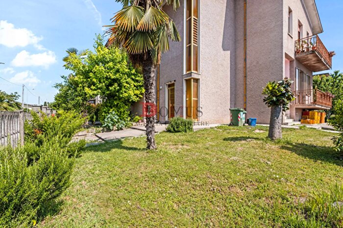 Casa con 5 locali in vendita in Viale Leopardi, Curtatone