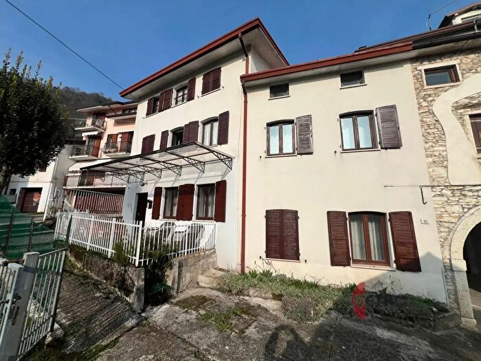 Casa con 5 locali in vendita in Via Lora di Sopra, Valdagno