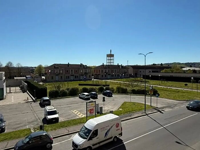 Appartamento trilocale in affitto in Via F Negri, Casale Monferrato