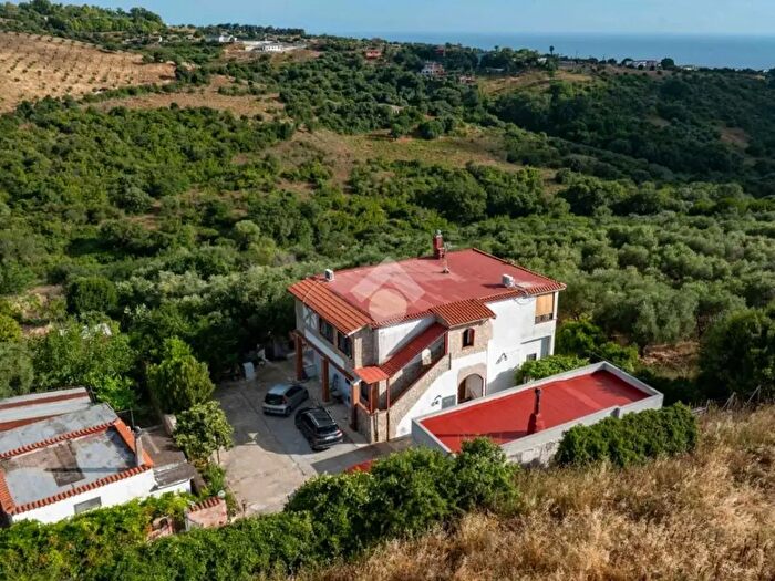 Casa con 6 locali in vendita in Via Guastatori del Genio, Civitavecchia