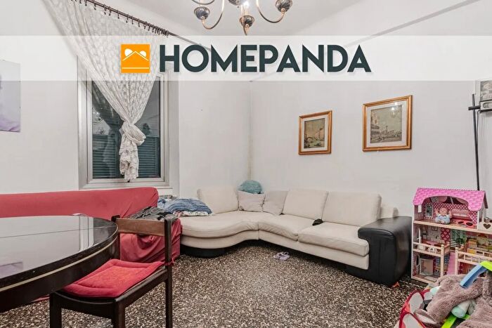 Appartamento quadrilocale in vendita in Via Venezia, Genova