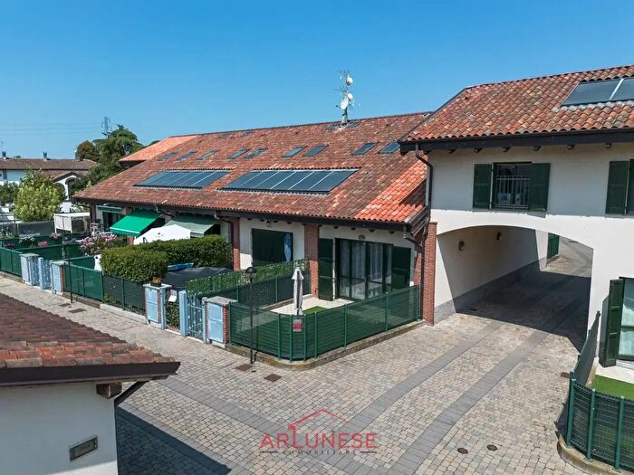 Casa quadrilocale in vendita in Via Don Giorgio Gelmini Snc, Villanova Del Sillaro