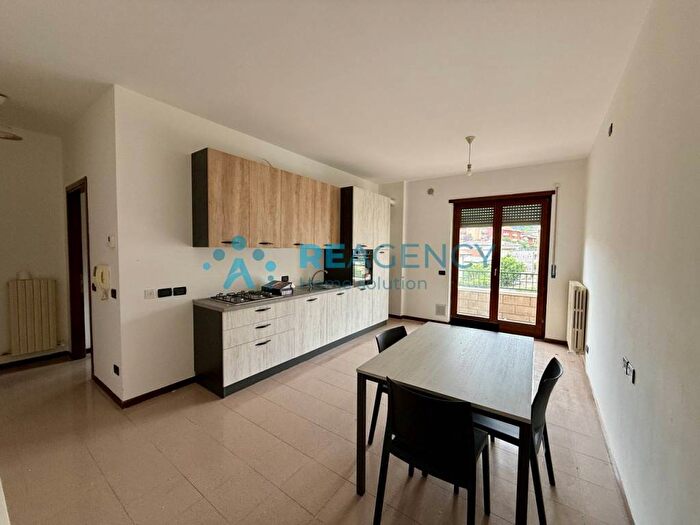 Appartamento bilocale in affitto in Via Alessandro Manzoni, Centro, Chiampo