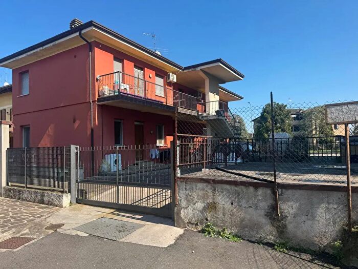 Case in Vendita e in Affitto - 2