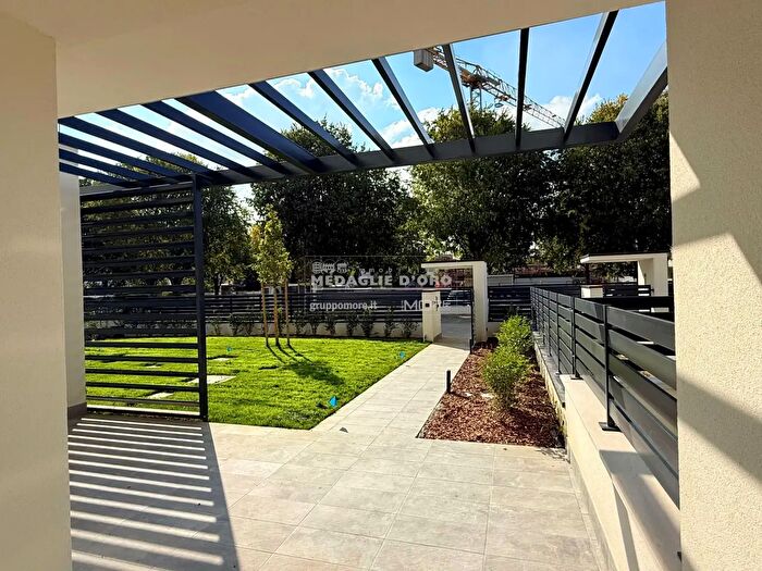 Appartamento quadrilocale in vendita in AdZe Via Zanzalose, Castelnuovo Rangone