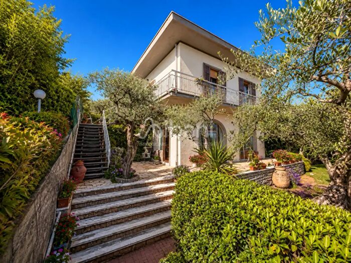 Casa con 7 locali in vendita in Salita Maralunga, Lerici