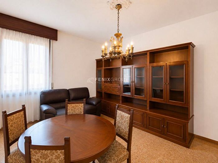 Appartamento trilocale in affitto in VIA VERDI, Villasanta