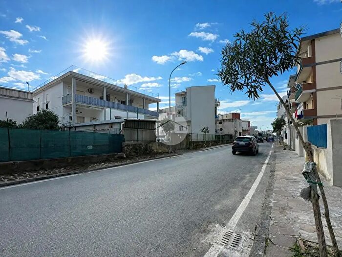 Appartamento bilocale in affitto in Via Risorgimento, Bacoli