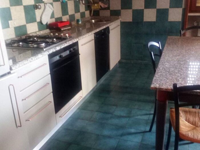 Appartamento trilocale in affitto in Via Leopoldo Cerri, Dante Cheope, Piacenza