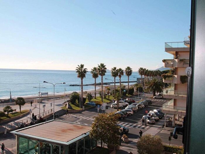 Appartamento bilocale in affitto in Via Giuseppe Firpo, Centro, Loano