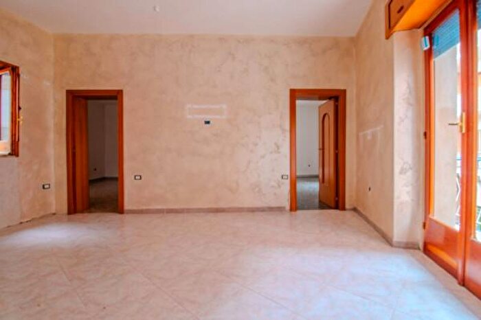 Appartamento trilocale in vendita in Via Luciano Manara, Lucera