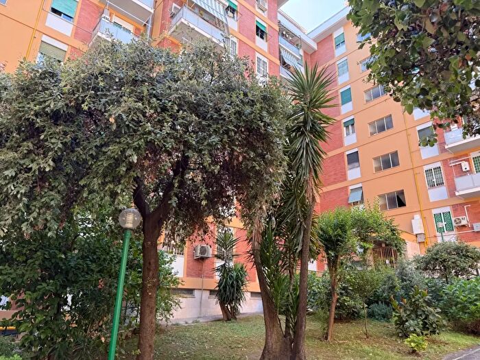 Appartamento quadrilocale in vendita in Via Ignazio Persico, Roma