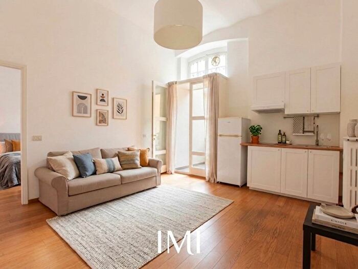 Appartamento bilocale in affitto in Via Edmondo De Amicis, Corso Genova, Milano