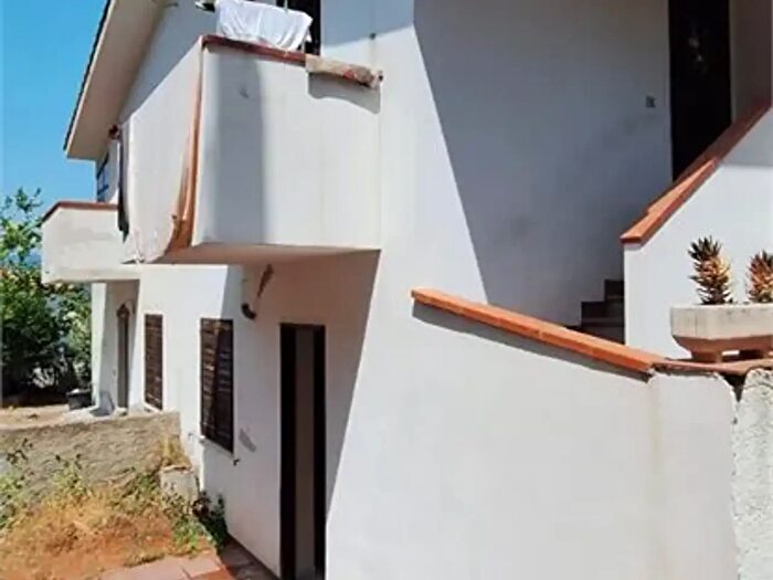 Casa trilocale in vendita in Furnari