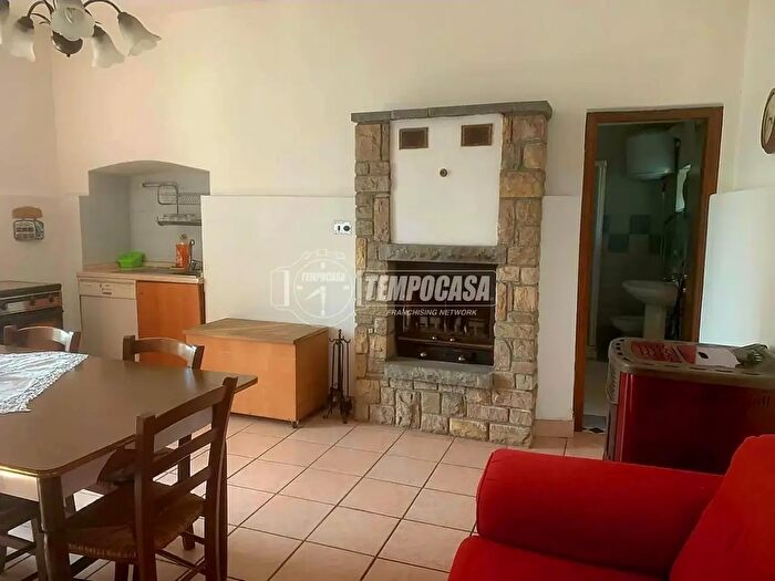 Casa quadrilocale in vendita in Via Roma, Villongo