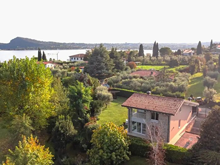 Casa con 6 locali in vendita in Via San Fermo, San Felice Del Benaco