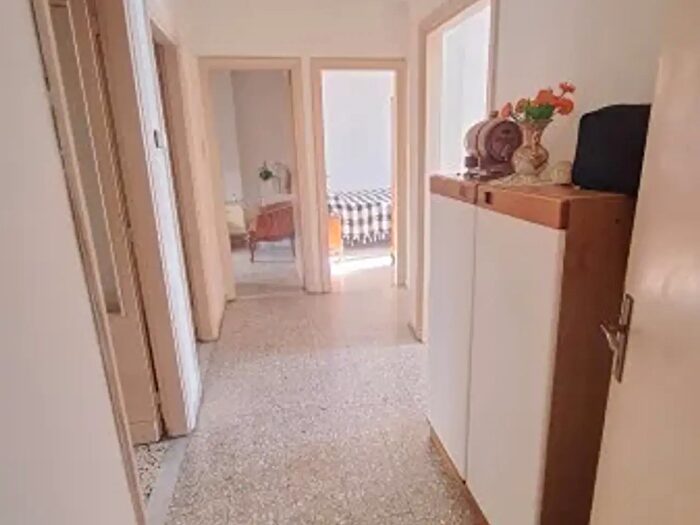 Appartamento con 5 locali in vendita in Via Galeazzo di Tarsia, Catanzaro