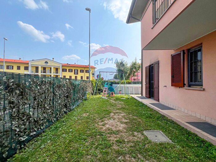 Appartamento quadrilocale in vendita in Via Indro Montanelli, Cambiago