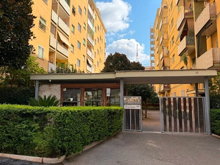 Appartamento trilocale in affitto in Via Attilio Friggeri, Balduina, Roma