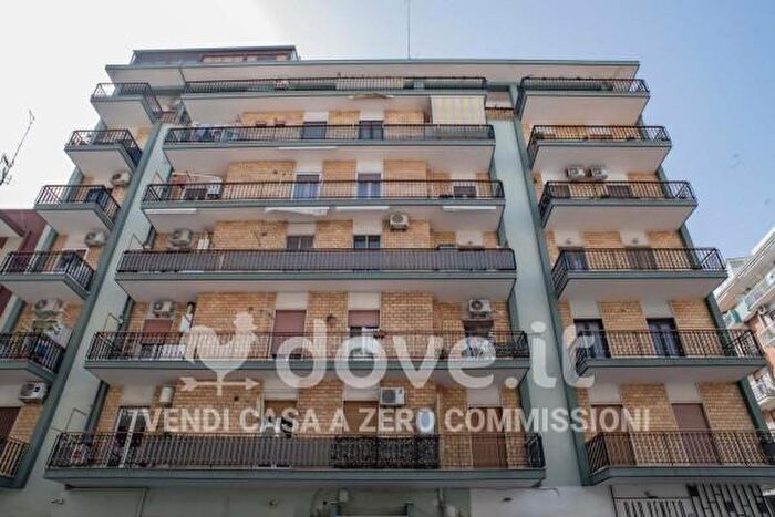 Appartamento quadrilocale in vendita in Via Veneto, Taranto