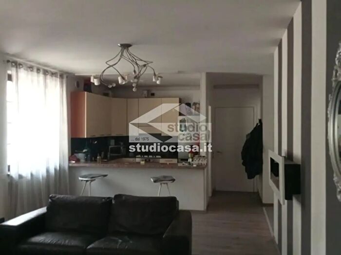 Appartamento quadrilocale in vendita in Via Roma, Zogno