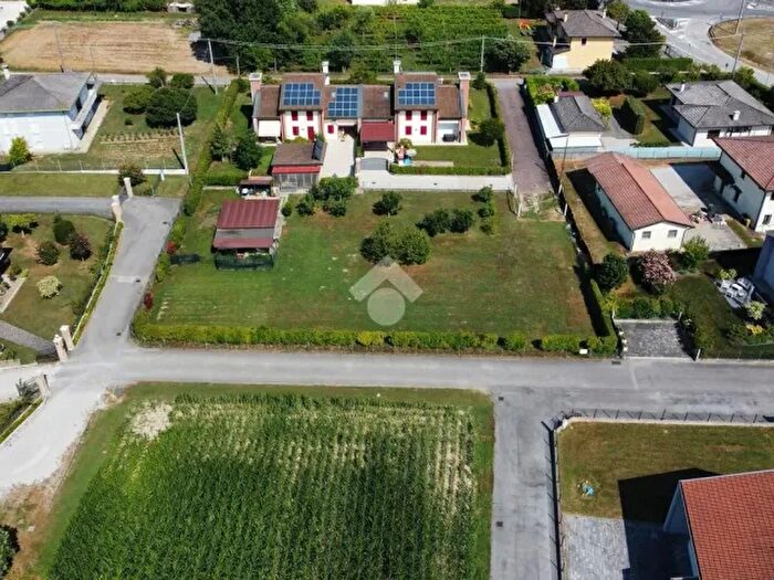 Casa con 5 locali in vendita in Via Manetti, Trebaseleghe