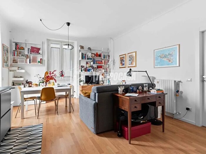 Appartamento bilocale in vendita in Via Meda, Milano