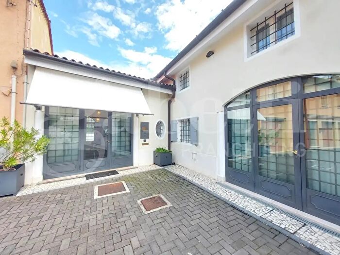 Casa con 7 locali in vendita in Piazza Santa Maria Maggiore, Treviso